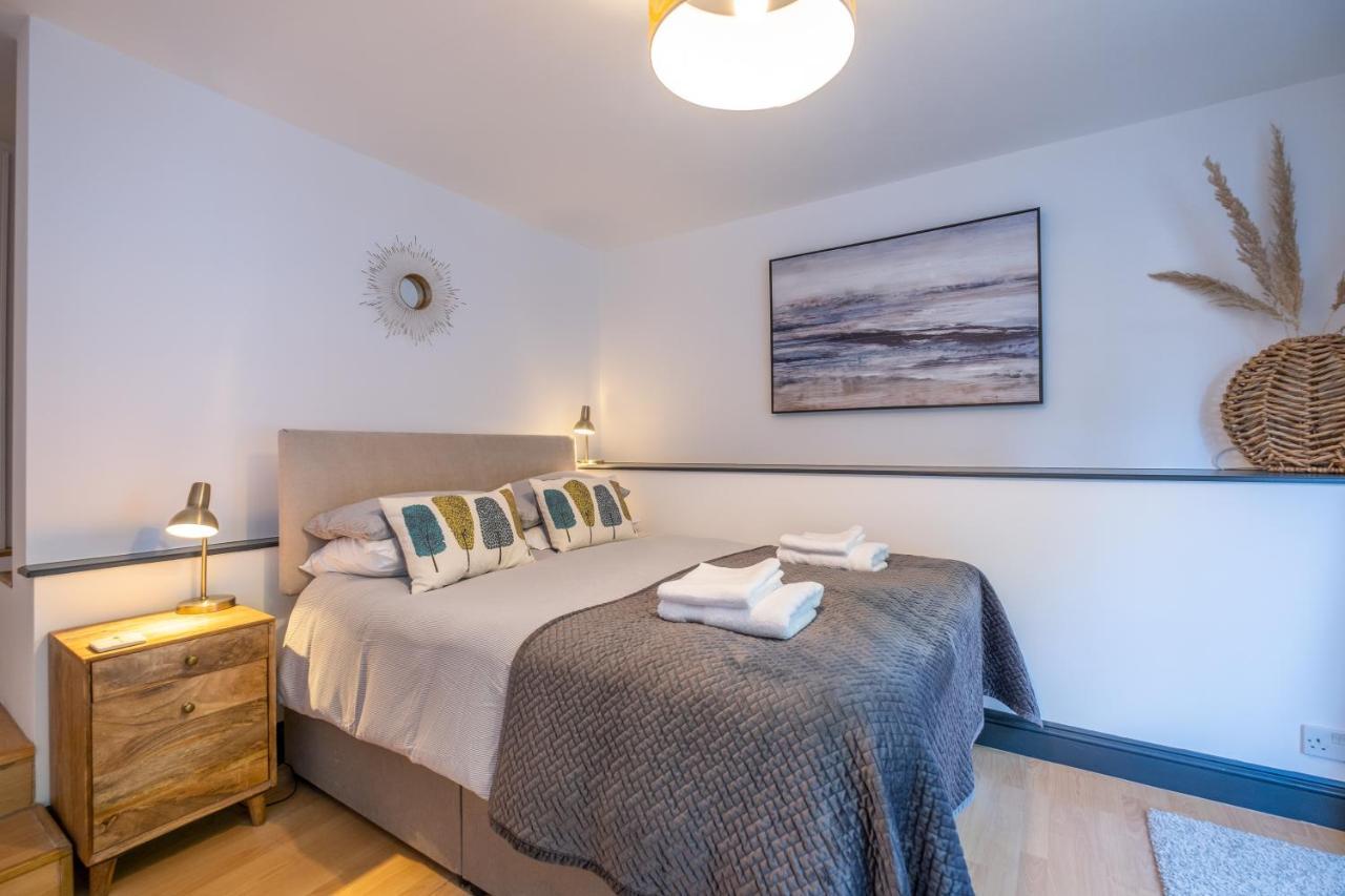 בורנמות' Modern Apt Near Gardens With Large Decking Area - Vivre Retreats מראה חיצוני תמונה