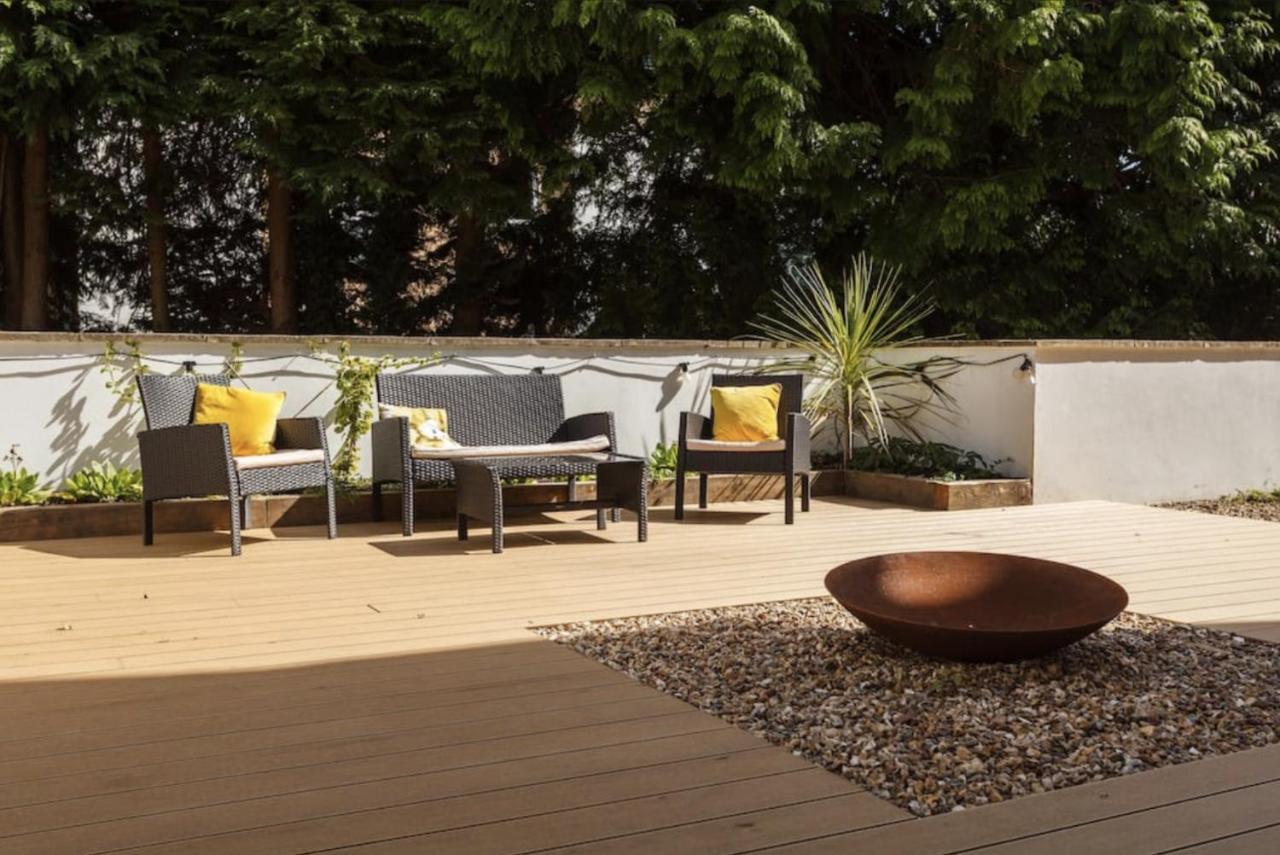 בורנמות' Modern Apt Near Gardens With Large Decking Area - Vivre Retreats מראה חיצוני תמונה