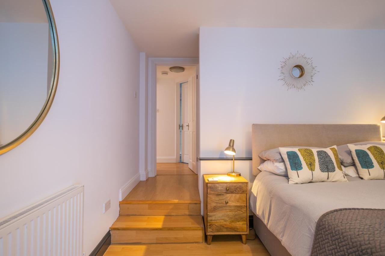 בורנמות' Modern Apt Near Gardens With Large Decking Area - Vivre Retreats מראה חיצוני תמונה