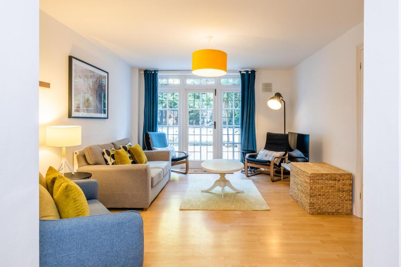 בורנמות' Modern Apt Near Gardens With Large Decking Area - Vivre Retreats מראה חיצוני תמונה